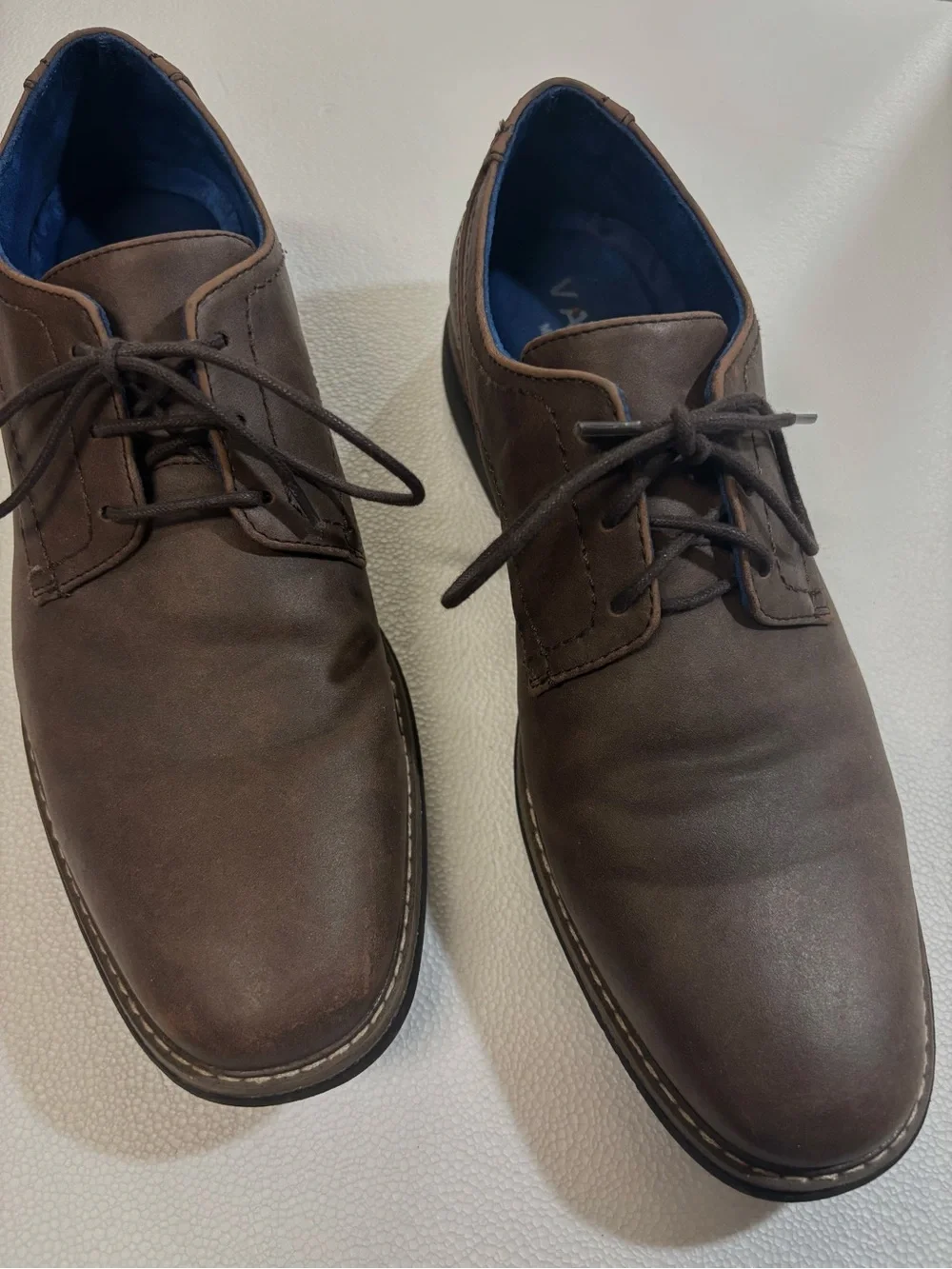 Classic Brown Derby Lace-Up Shoes for Men Size 10.5